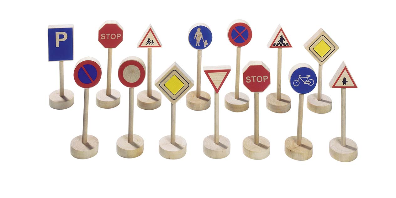 ASSORTIMENT DE PANNEAUX DE SIGNALISATION I