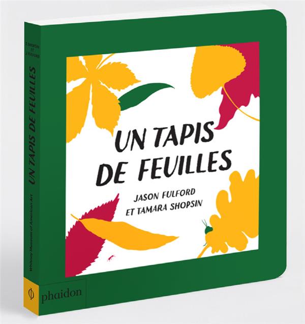 UN TAPIS DE FEUILLES