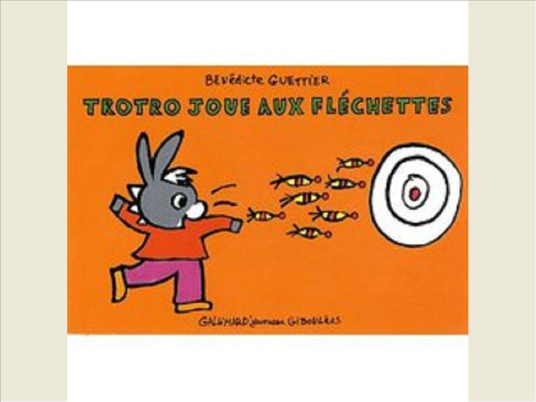 TROTRO JOUE AUX FLECHETTES