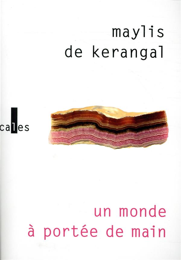 UN MONDE A PORTEE DE MAIN