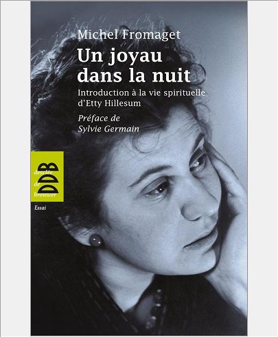 UN JOYAU DANS LA NUIT