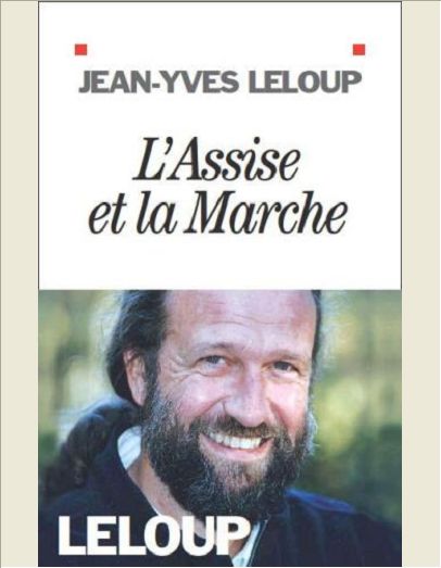 L'ASSISE ET LA MARCHE