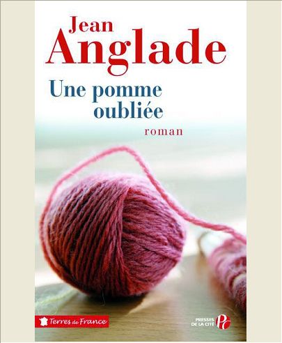 UNE POMME OUBLIEE
