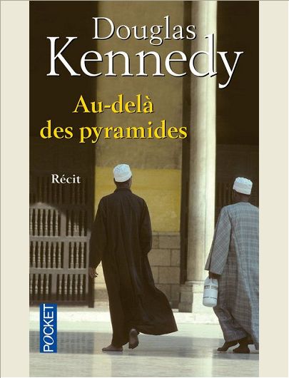 AU-DELA DES PYRAMIDES