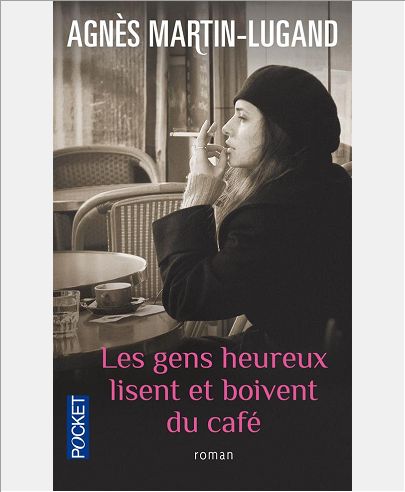LES GENS HEUREUX LISENT ET BOIVENT DU CAFE
