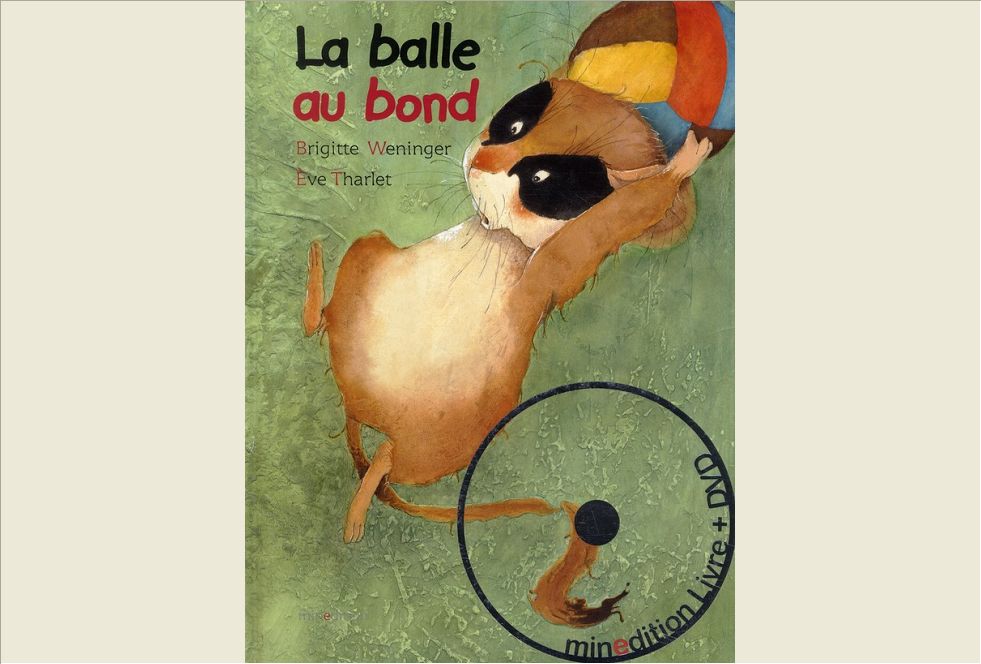 BALLE AU BOND AVEC DVD