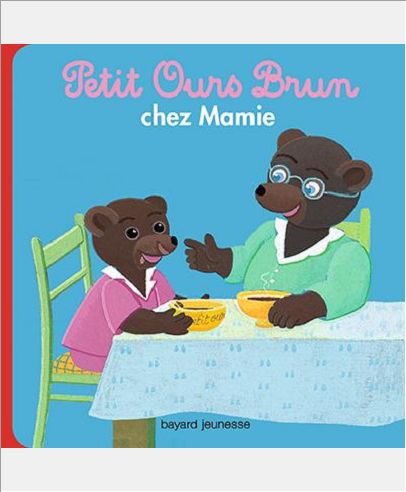PETIT OURS BRUN CHEZ MAMIE