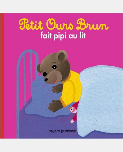 PETIT OURS BRUN FAIT PIPI AU LIT