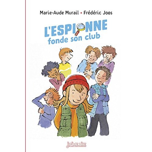 L'ESPIONNE FONDE SON CLUB -