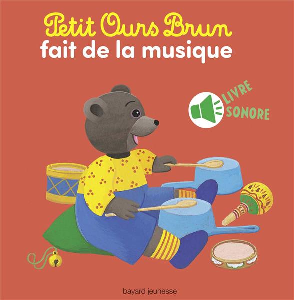 PETIT OURS BRUN FAIT DE LA MUSIQUE