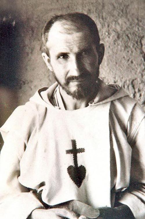 CHARLES DE FOUCAULD (1858-1946) ENTRE ORIENT & OCCIDENT